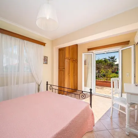 Artemis Superb 2 Bedroom 700 M Away From The Μηνιά