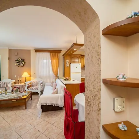 Artemis Superb 2 Bedroom 700 M Away From The * Μηνιά