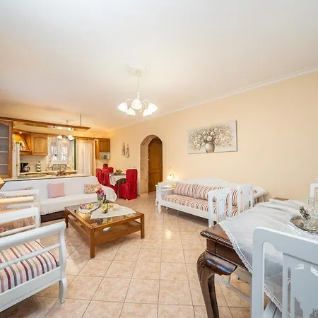 Appartement Artemis Superb 2 Bedroom 700 M Away From The *